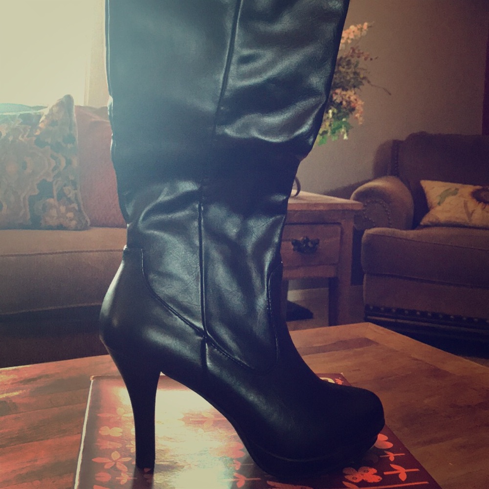 Sojolie Over-the-knee Boots